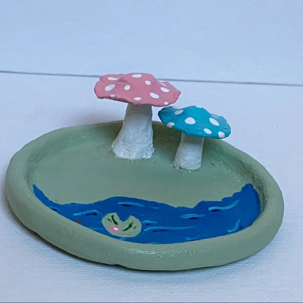 🍄 Mushroom Jewelry/Trinket Dish 🍄 - Picture 3 of 4